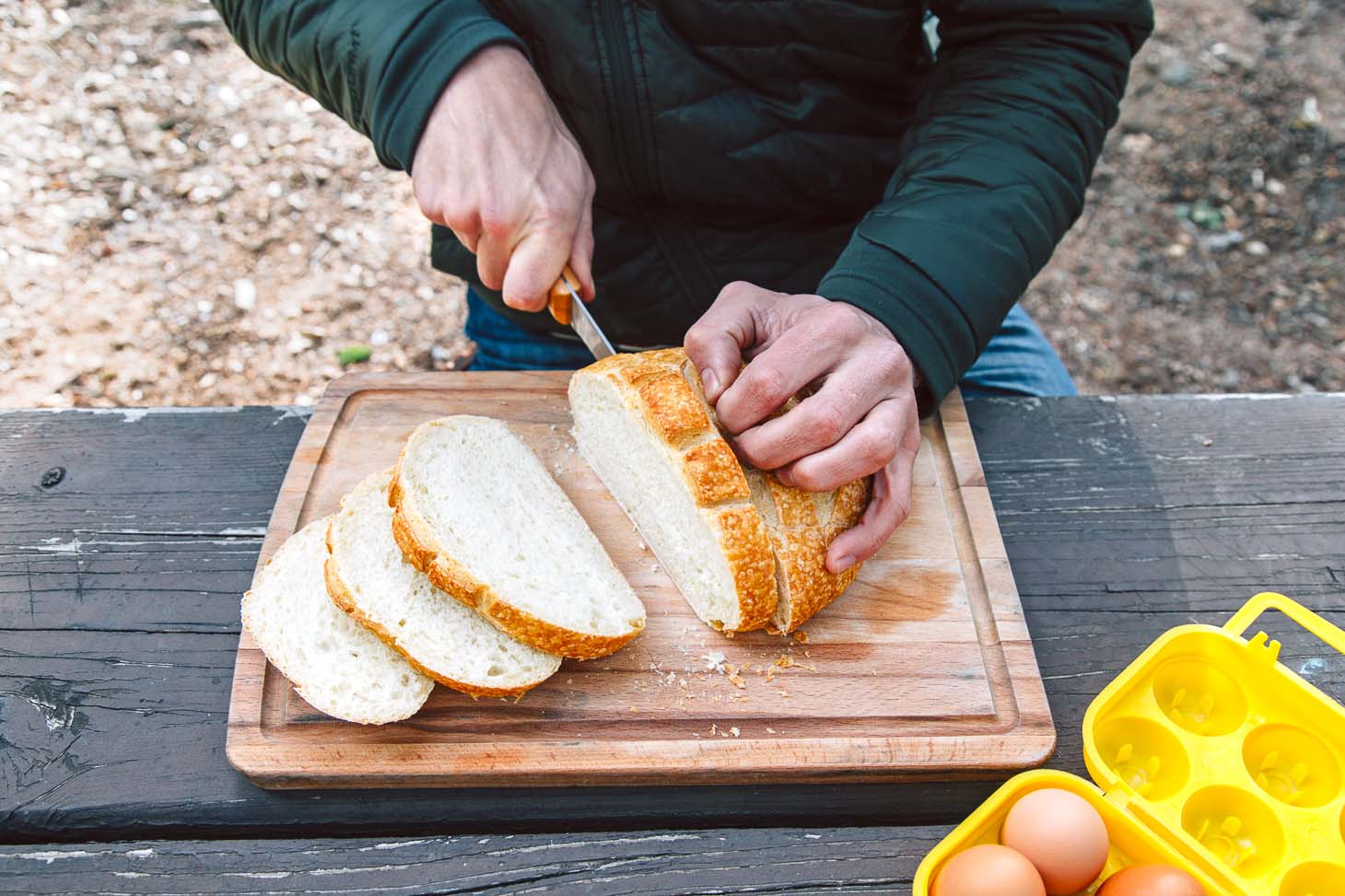 https://www.freshoffthegrid.com/wp-content/uploads/2017/08/how-to-make-french-toast-while-camping-6.jpg